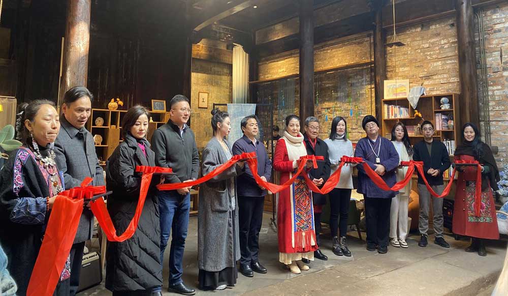 藍屋藝術(shù)館開業(yè)，為鄉(xiāng)村業(yè)態(tài)增活力